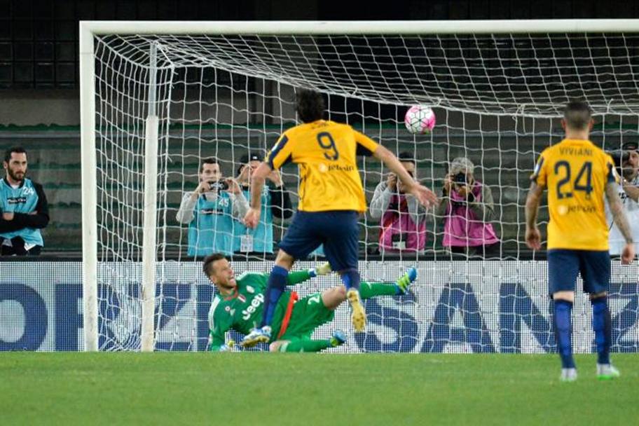 Il 157 e ultimo gol in A di Toni: un gol doc, realizzato alla Juve campione d&#39;Italia